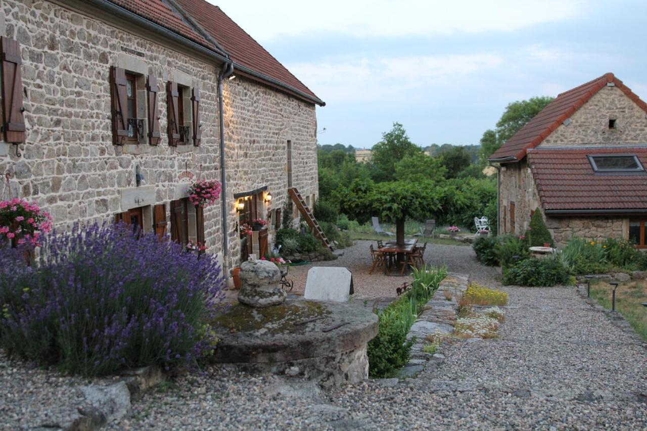 Saint-Priest-des-Champs 라 벨 아메 B&B 외부 사진
