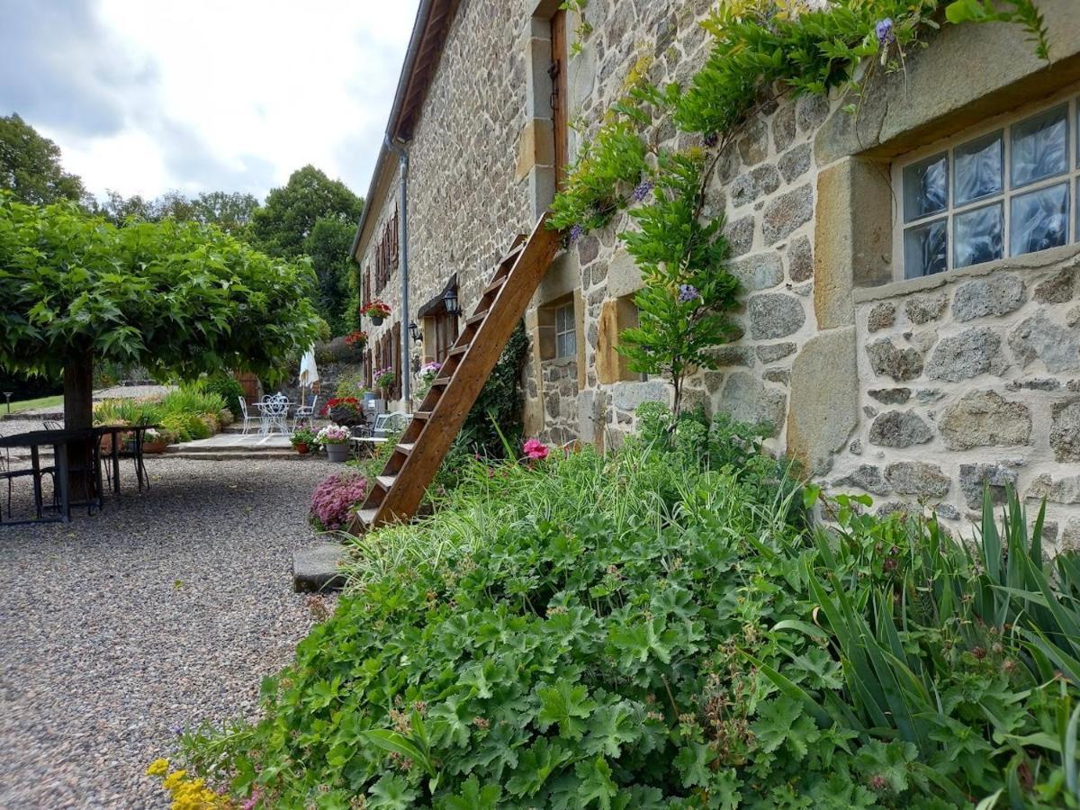 Saint-Priest-des-Champs 라 벨 아메 B&B 외부 사진