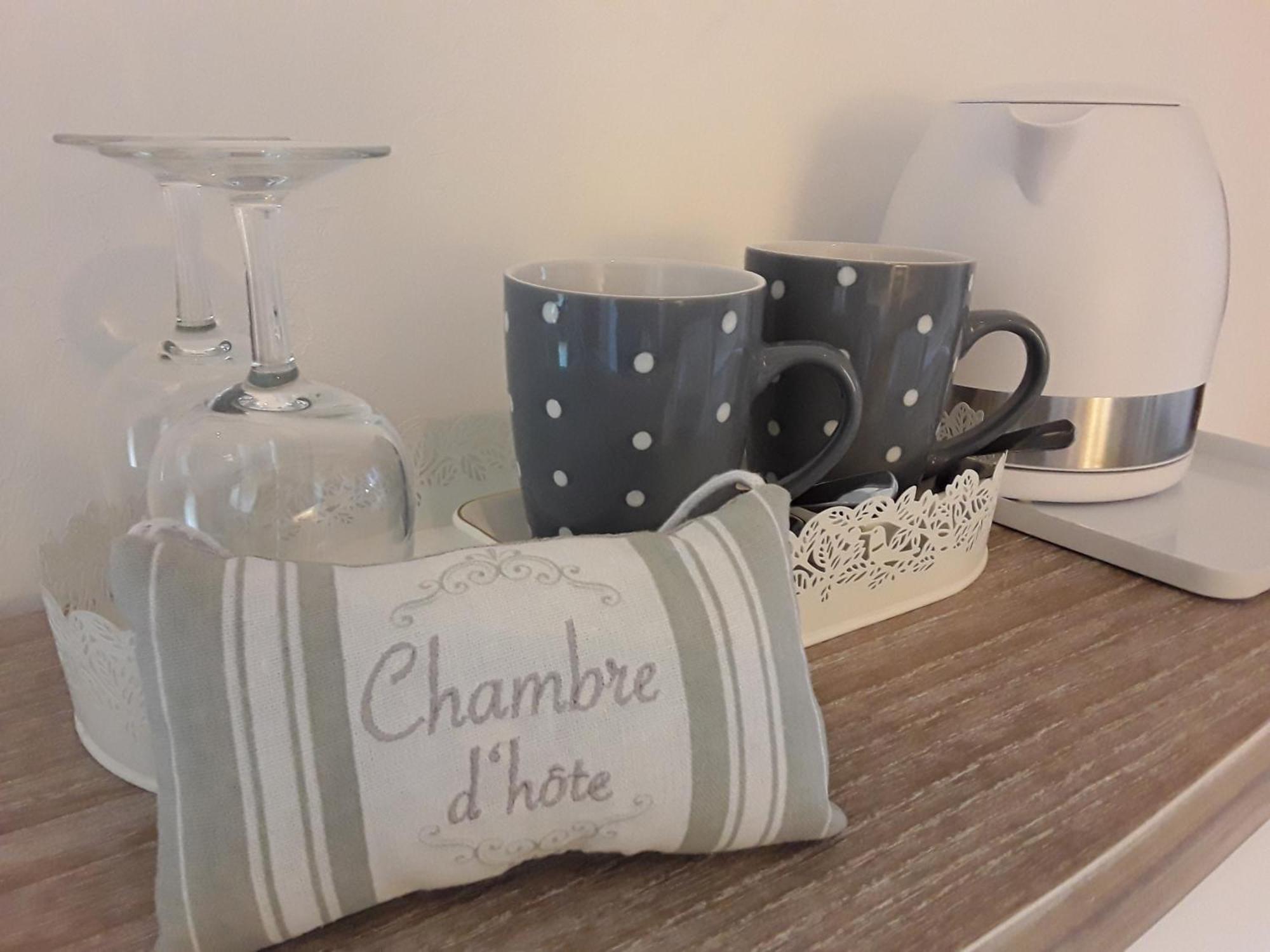 Saint-Priest-des-Champs 라 벨 아메 B&B 객실 사진