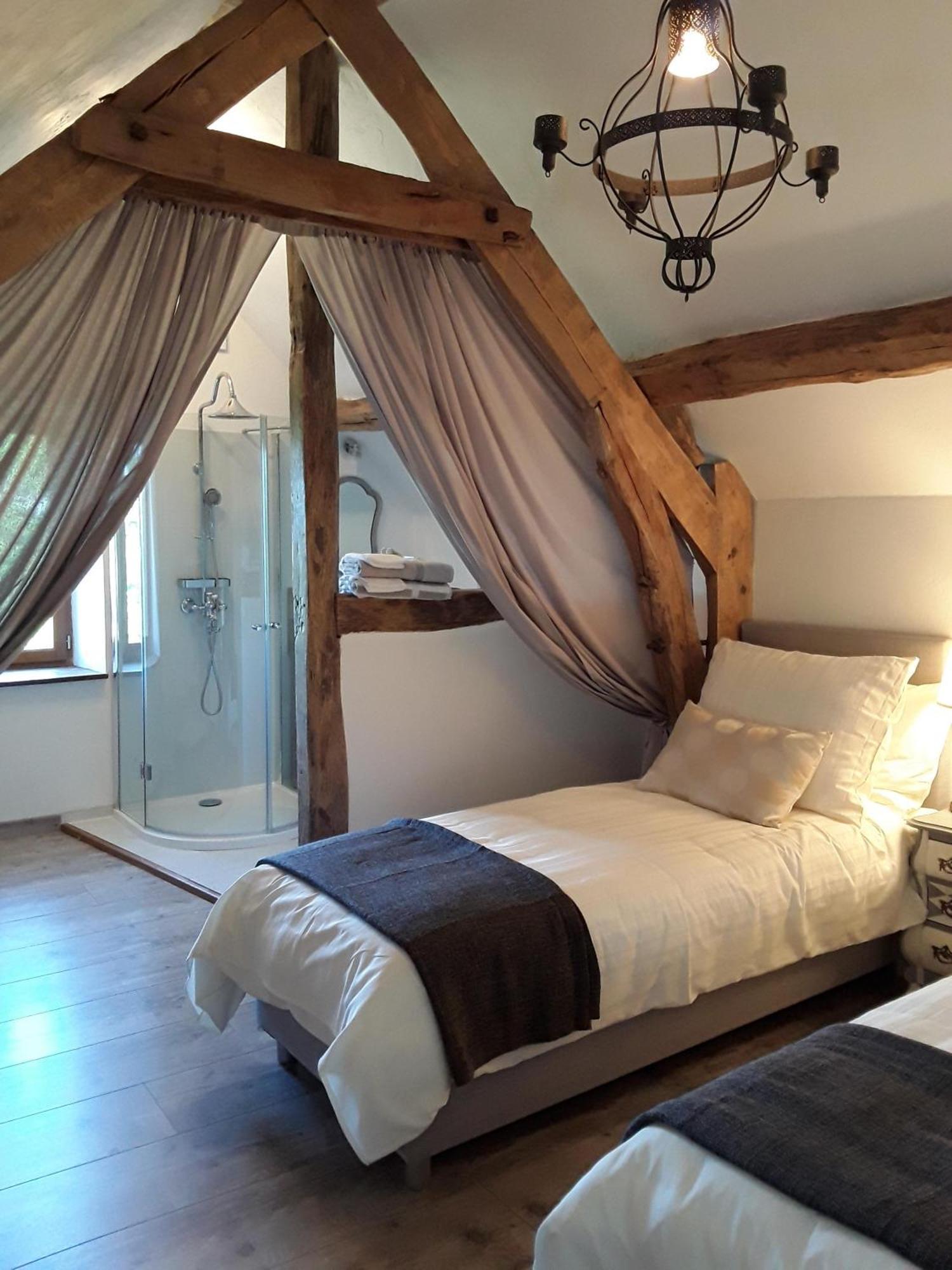Saint-Priest-des-Champs 라 벨 아메 B&B 객실 사진