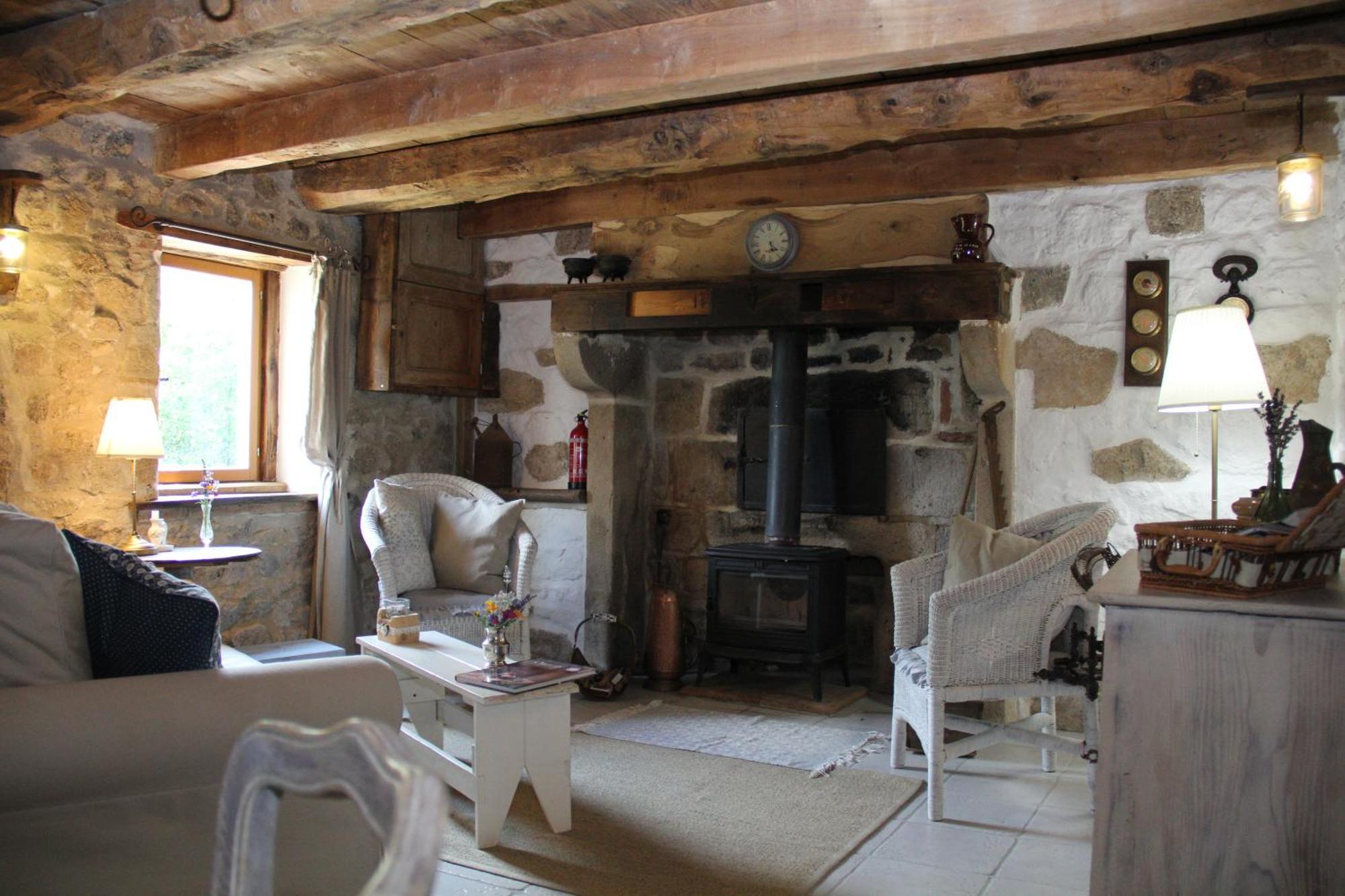 Saint-Priest-des-Champs 라 벨 아메 B&B 객실 사진