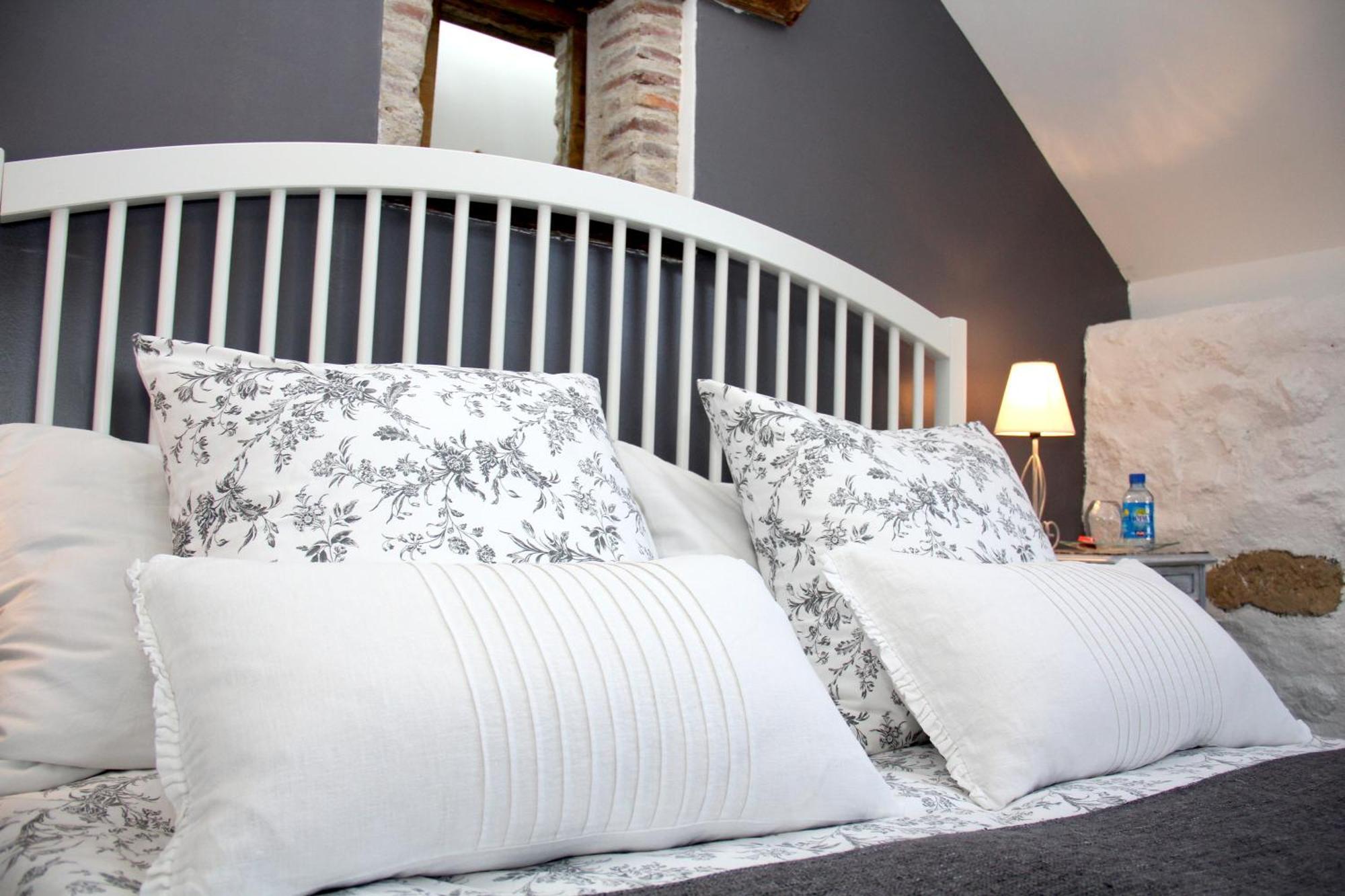 Saint-Priest-des-Champs 라 벨 아메 B&B 객실 사진